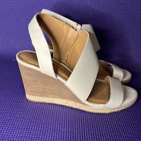 LOVIN’ LUCKY BRAND WEDGES - Picture 3 of 5